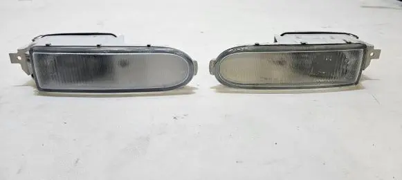 Porsche 911 993 Front bumper turn signal 142657-00