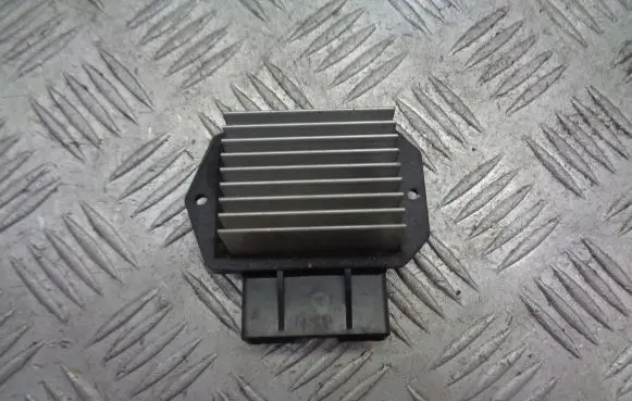 Toyota Corolla E120 E130 Heater blower fan relay 499300-2121