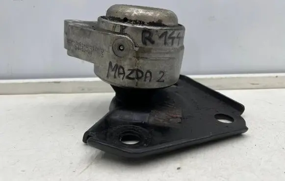 Ford Fiesta Engine mounting bracket 2S616F012AD