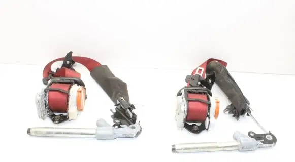 Aston Martin Vantage IV Set of seat belts 