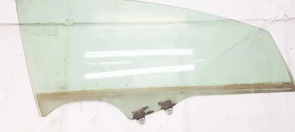 Honda Civic IX Front door window glass four-door