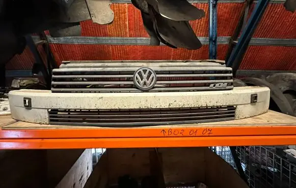 Volkswagen Transporter - Caravelle T4 Front grill