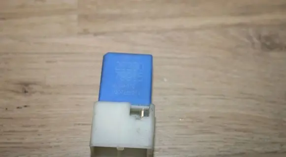 Nissan X-Trail T30 Other relay 2523079915