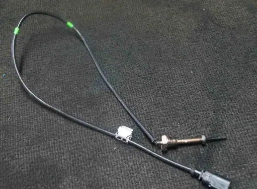 Volkswagen PASSAT CC Oil temperature sensor 04L906088DJ