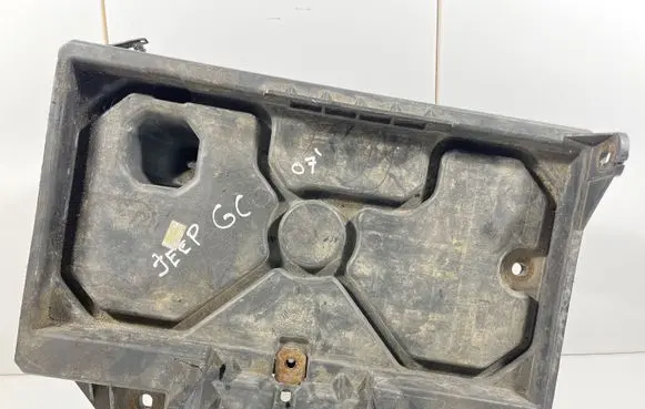 Jeep Grand Cherokee (WK) Battery tray 37983A