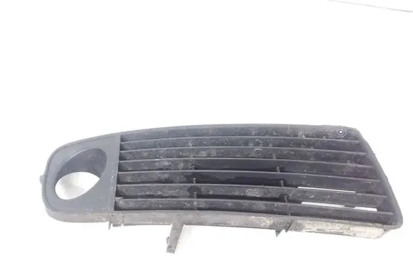 Audi A6 S6 C5 4B Front bumper lower grill 4B0807682H