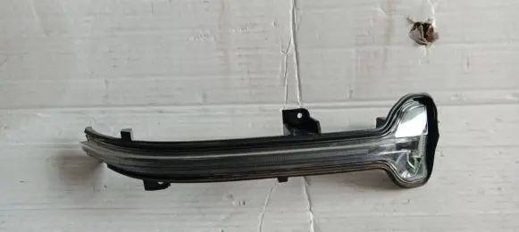 BMW 4 G22 G23 G24 G26 Mirror indicator light 7498160