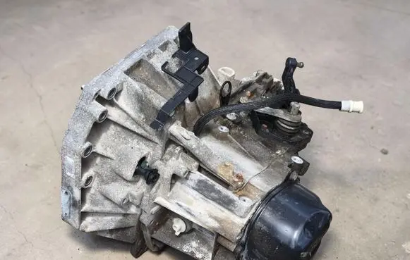 Dacia Dokker Manual 5 speed gearbox 304011033R JRQ 20260522HCR1322