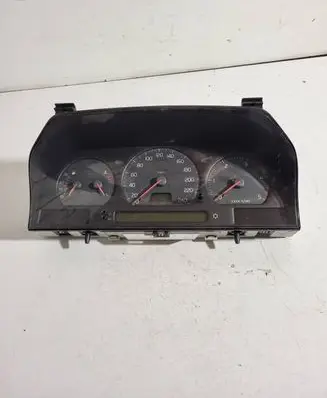 Volvo S70 V70 V70 XC Speedometer (instrument cluster) 9168144
