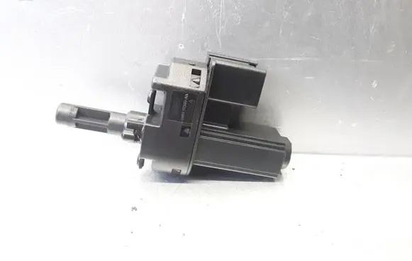 Clutch pedal sensor