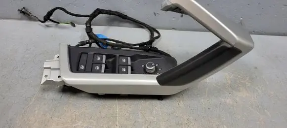 Audi Q3 F3 Quarter vent window switch 83a959851a