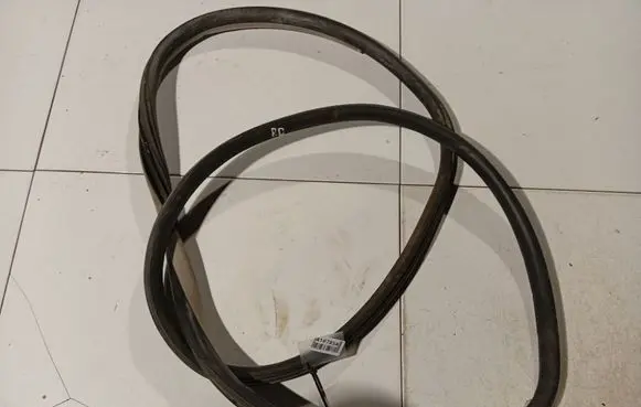 Volkswagen PASSAT B5 Rubber seal front coupe door 