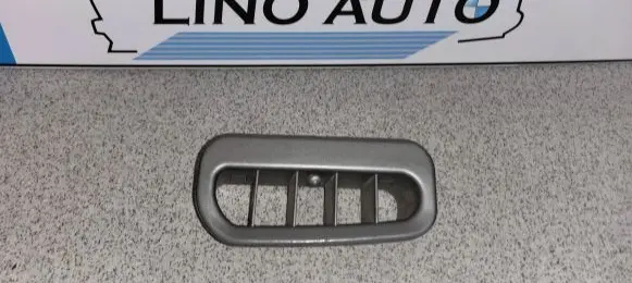 BMW 7 E65 E66 Dash center air vent grill 7010949
