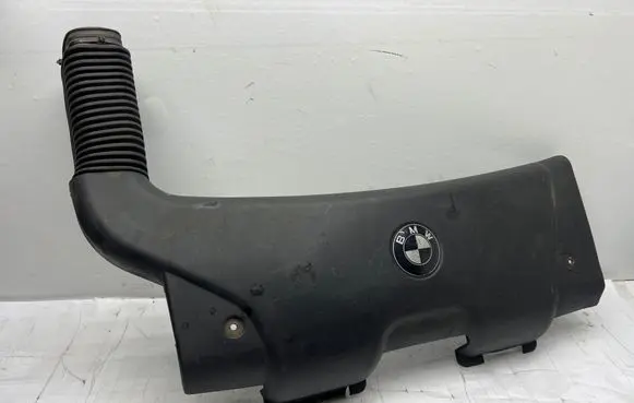 BMW 1 E81 E87 Air intake duct part 7790601 14389710