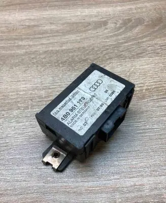 Audi A6 S6 C5 4B Alarm control unit/module 4B0951173