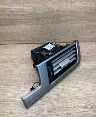Mercedes-Benz E W212 Dashboard side air vent grill/cover trim A2126802371 A2128300254 RIGHTSIDE