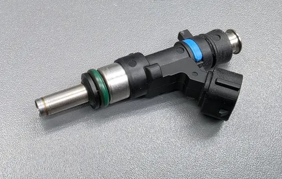 Peugeot 4007 Fuel injector 1465A205 JME290H EAT312