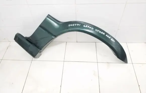 Suzuki Grand Vitara I Rear arch trim 7767166DA