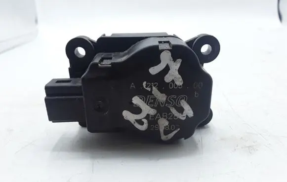 Citroen C4 I Picasso Air flap motor/actuator A21200500 EAB251