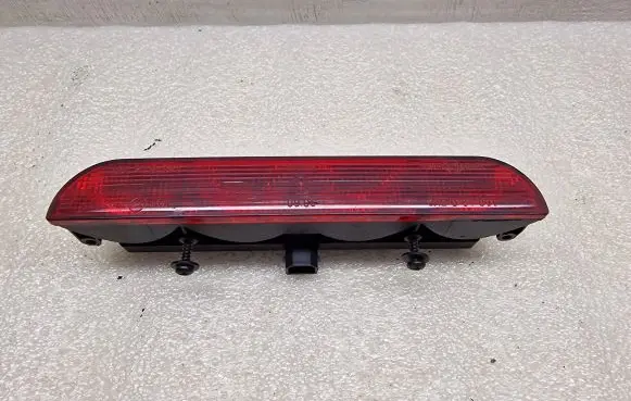 Audi A8 S8 D2 4D Third/center stoplight 8D5945097A