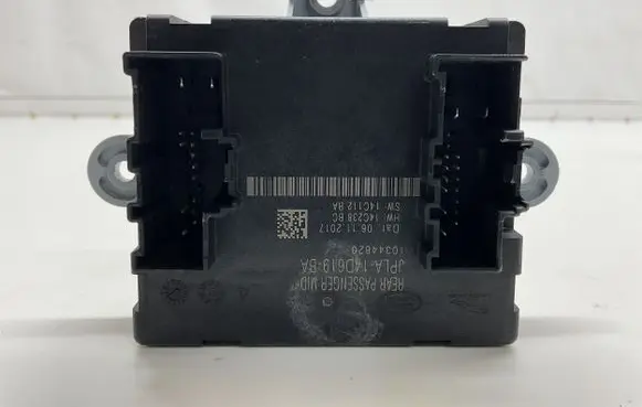 Land Rover Discovery 5 Door control unit/module JPLA14D619BA T0344820