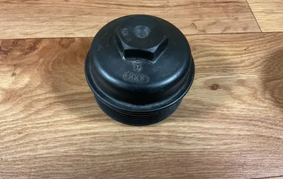 Volkswagen Caddy Oil filter cover 03C115403 03C115403F
