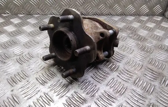 Nissan Qashqai+2 Rear wheel hub