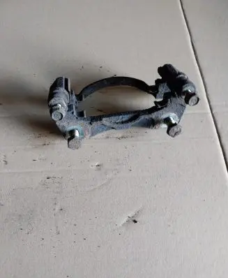 Daewoo Nubira Front Brake Caliper Pad/Carrier 