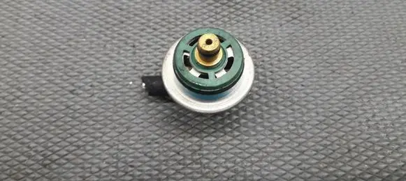 BMW 3 E46 Fuel pressure regulator 1743378