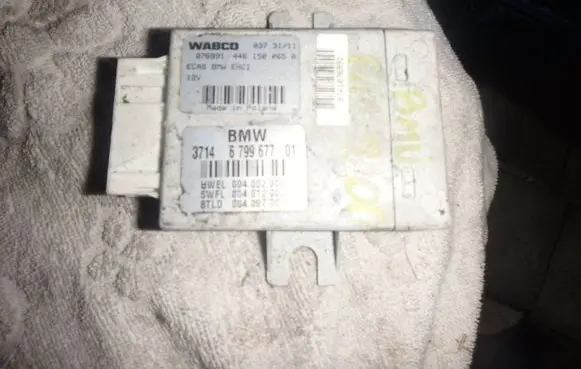 BMW 5 F10 F11 Air suspension control unit module (rear) 6799677