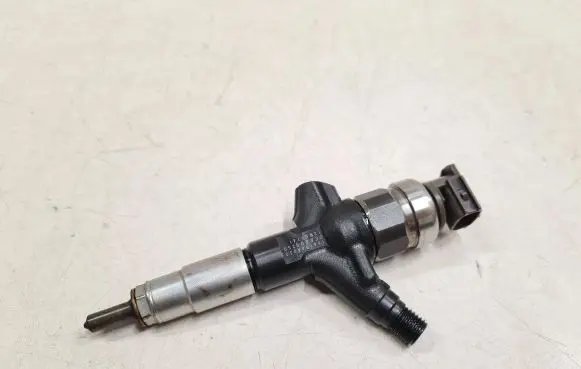 Subaru Forester SH Fuel injector 16613AA030 DENSO0250 12M09141