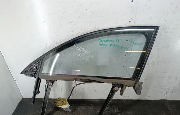 Audi A6 S6 C6 4F Front door window regulator with motor