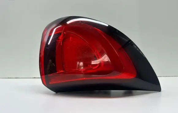 Chrysler Pacifica Rear/tail lights P68229027AD F00HTC408518 042017B