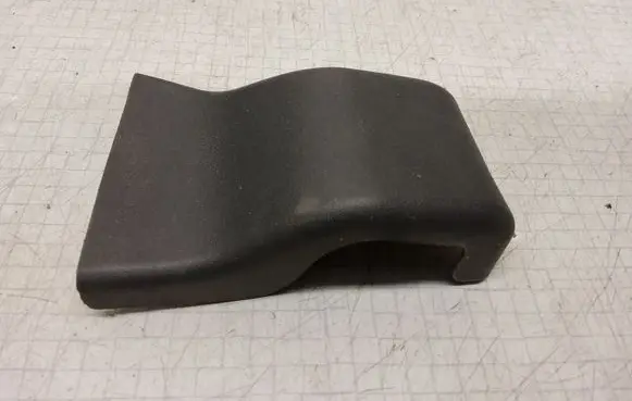 Volkswagen PASSAT B6 Other trunk/boot trim element 3C9827352B
