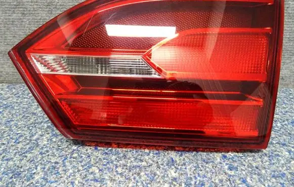 Volkswagen Jetta VI Tailgate rear/tail lights 5C6945094B