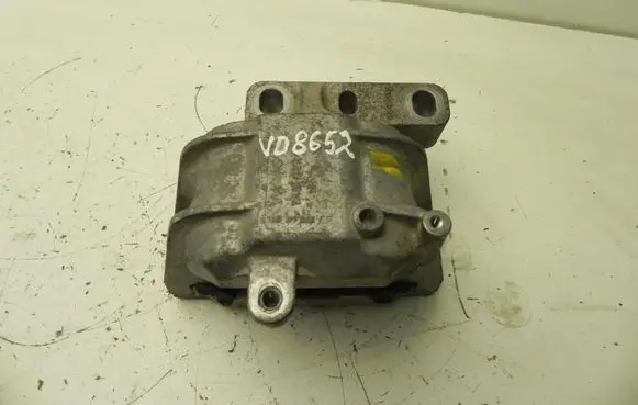 Volkswagen Golf VI Engine mount bracket 1K0199262CF VD8652