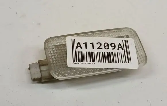 Toyota Yaris Other interior light 8133005021
