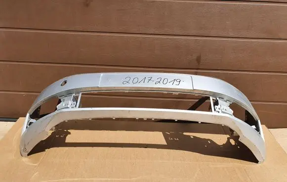 Skoda Octavia Mk3 (5E) Front bumper 5E0807221N