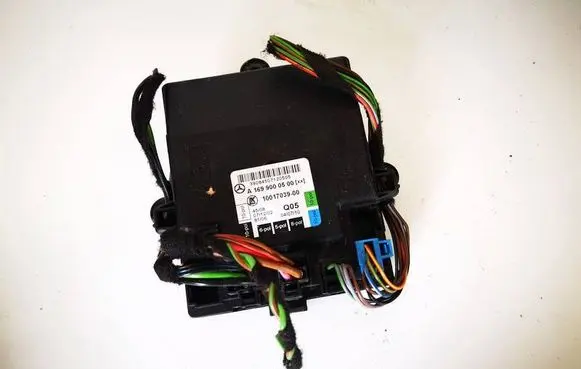 Mercedes-Benz B W245 Door control unit/module a1699000500 10017039-00