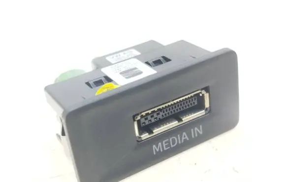 Seat Leon (5F) USB socket connector 5F0035222C 13523A 982980009