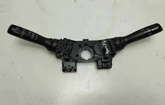 Toyota Yaris Light switch