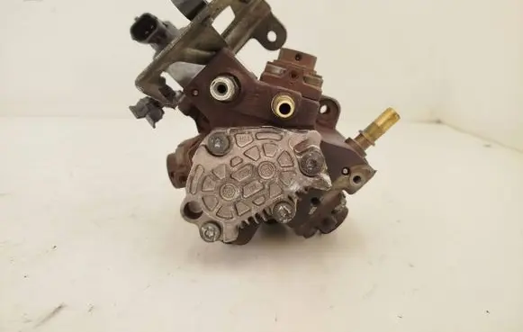 Ford Focus Fuel injection high pressure pump 9656300380A 0445010102