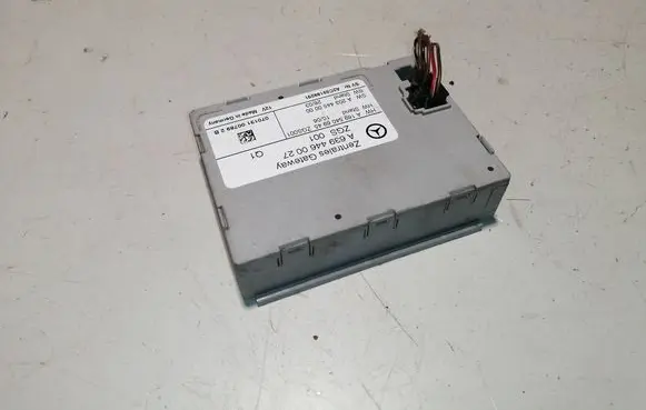 Mercedes-Benz Vito Viano W639 Gateway control module A6394460027