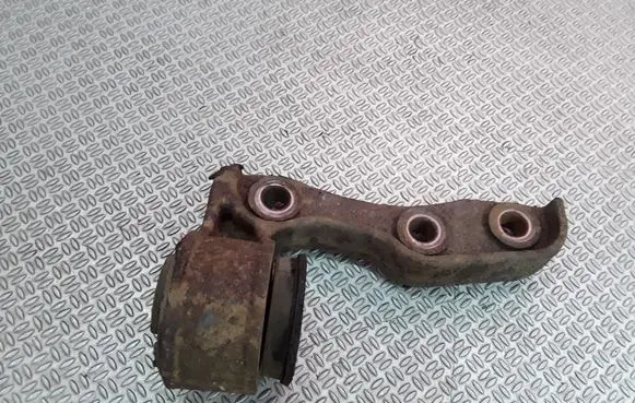 KIA Sorento Front differential bracket 