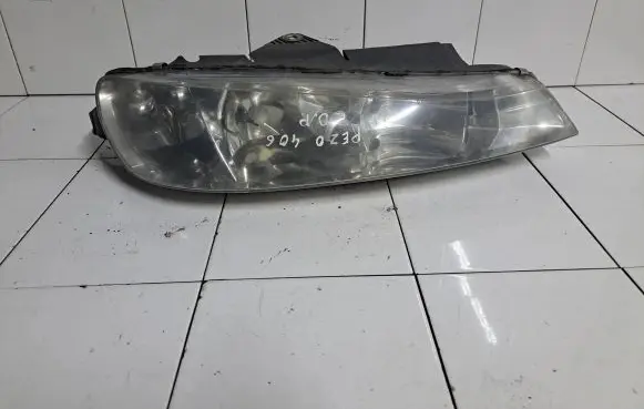 Peugeot 406 Headlight/headlamp 9630423177 0301175002 04HC04HR