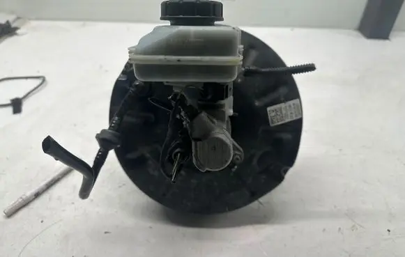 Skoda Octavia Mk3 (5E) Brake booster 5Q1614105BR 251178623432 0025105027