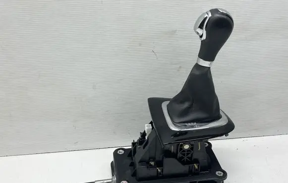 Renault Captur Gear shifter/selector 341083971R 111192321