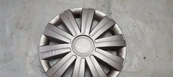 Volkswagen Cross Polo R14 wheel hub/cap/trim 