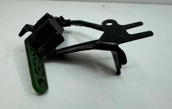 Porsche Macan (95B) Headlight/headlamp level sensor 4B0973712A