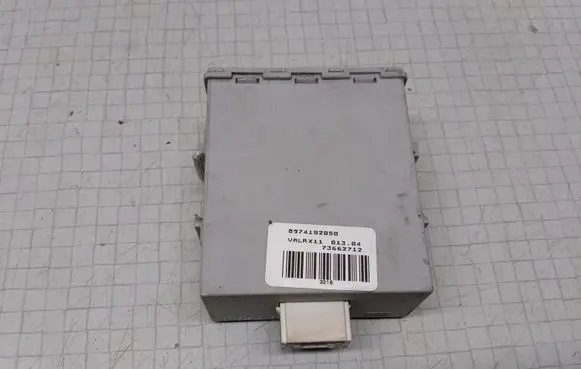 Toyota Corolla E120 E130 Door central lock control unit/module 8974102050